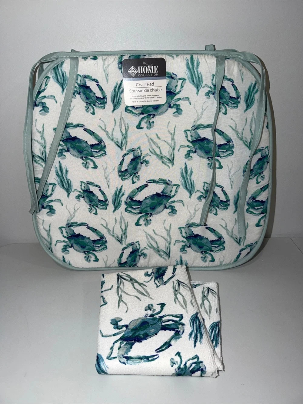 HC White Blue Green Coastal Crab Print Set of 2 Chair Pads & a Terrycloth Towel